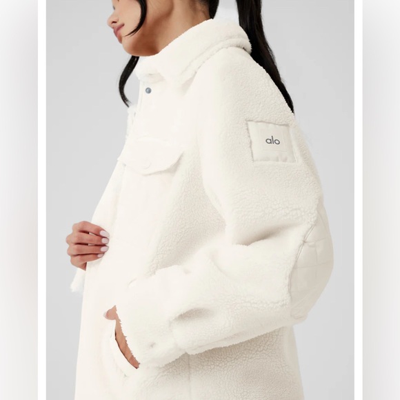 ALO~ Sherpa Edge Shacket Ivory Size XS (2-4) QUILTED Pockets and Elbows. - Picture 2 of 16